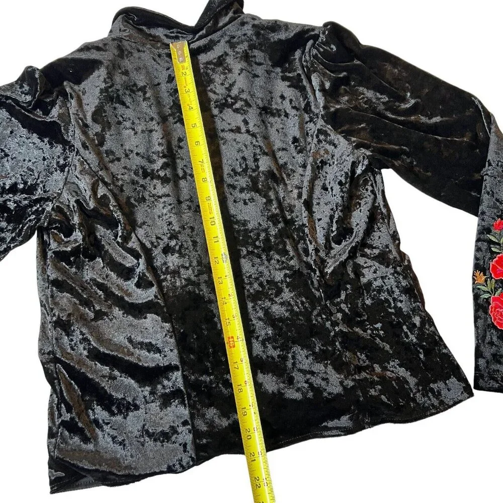 Disney Coco Junior Teen XL Moto Jacket Black Velvet Velour Rose Embroidered - Picture 13 of 13